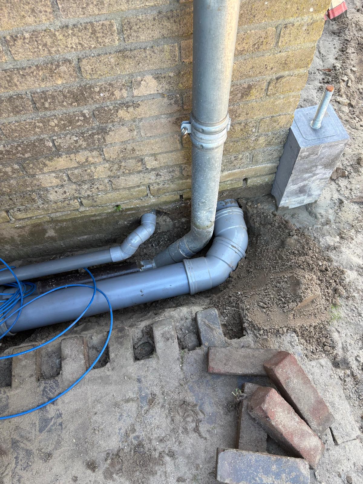 Waterleidingen gelegd en aangesloten